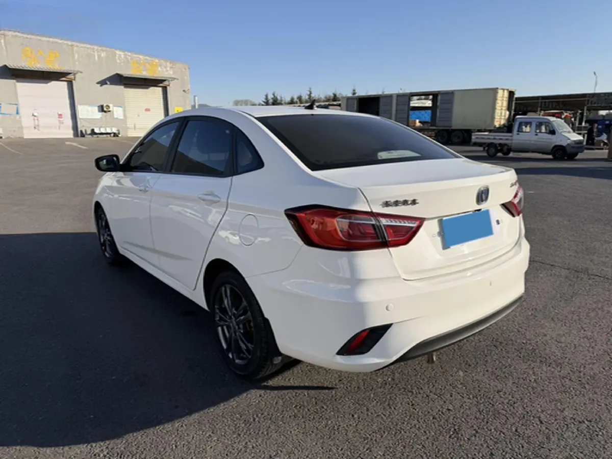 2019 ChangAn Eado DT 1.6L 125HP L4 5MT,autocango,china used car exporter,china ev exporter,chinese used car exporter,chinese used ev exporter