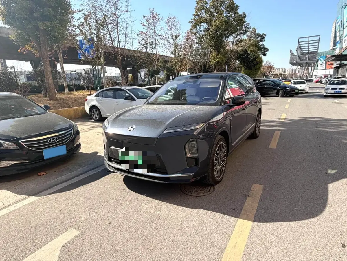 2026 NIO ES8 BEV
