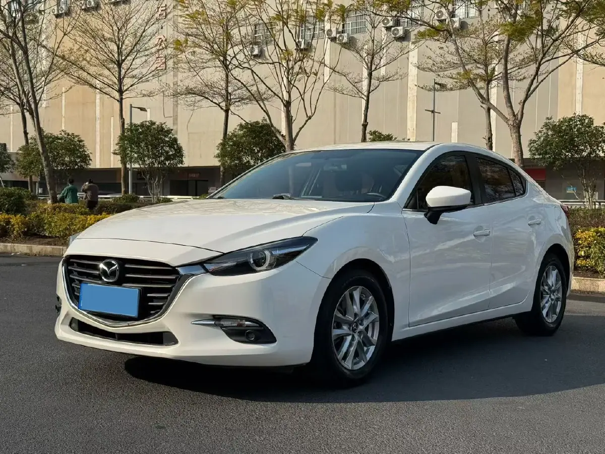 2017 Mazda 3 Axela 1.5L 117HP L4 6AT