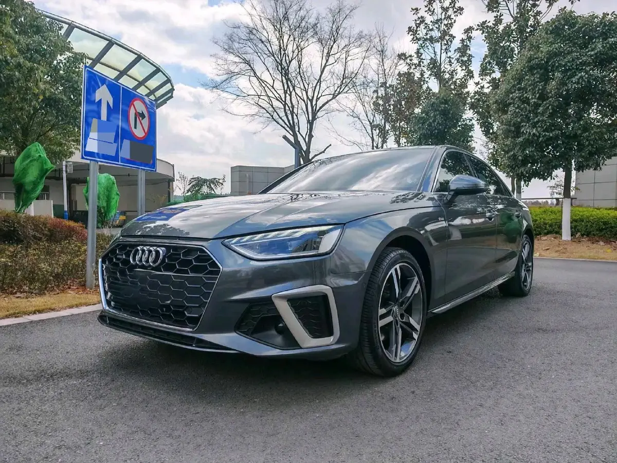 2020 Audi A4L 2.0T 190HP L4 7DCT