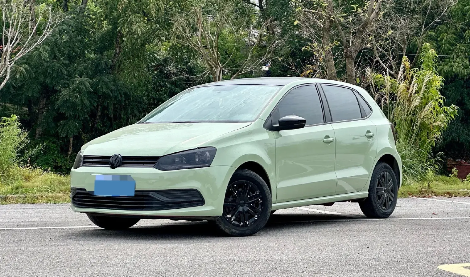 2016 Volkswagen Polo 1.4L 90HP L4 5MT