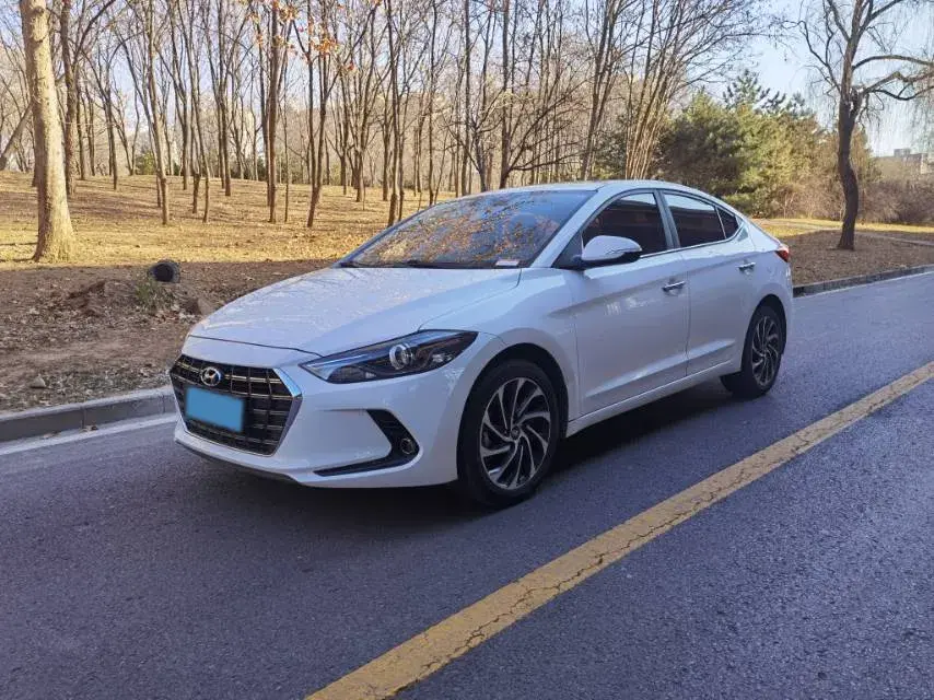 2019 Hyundai Elantra 1.4T 130HP L4 7DCT