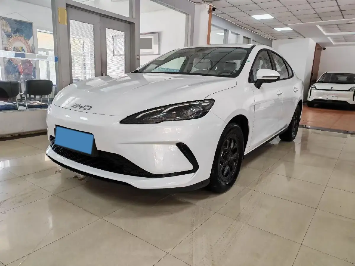 2025 BYD Seal05 DM-i 1.5L 101HP L4 E-CVT PHEV 7.68KWH