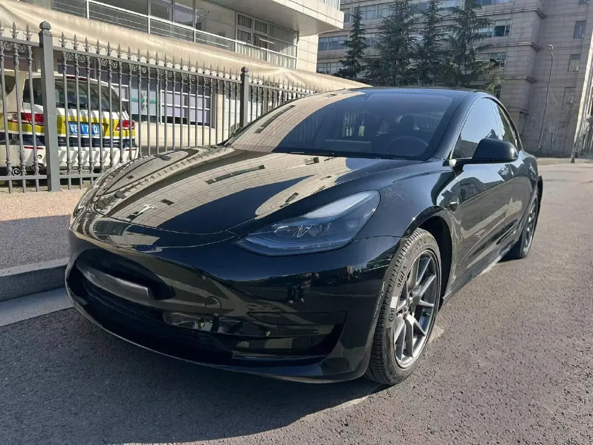 2022 Tesla Model 3 BEV 60KWH