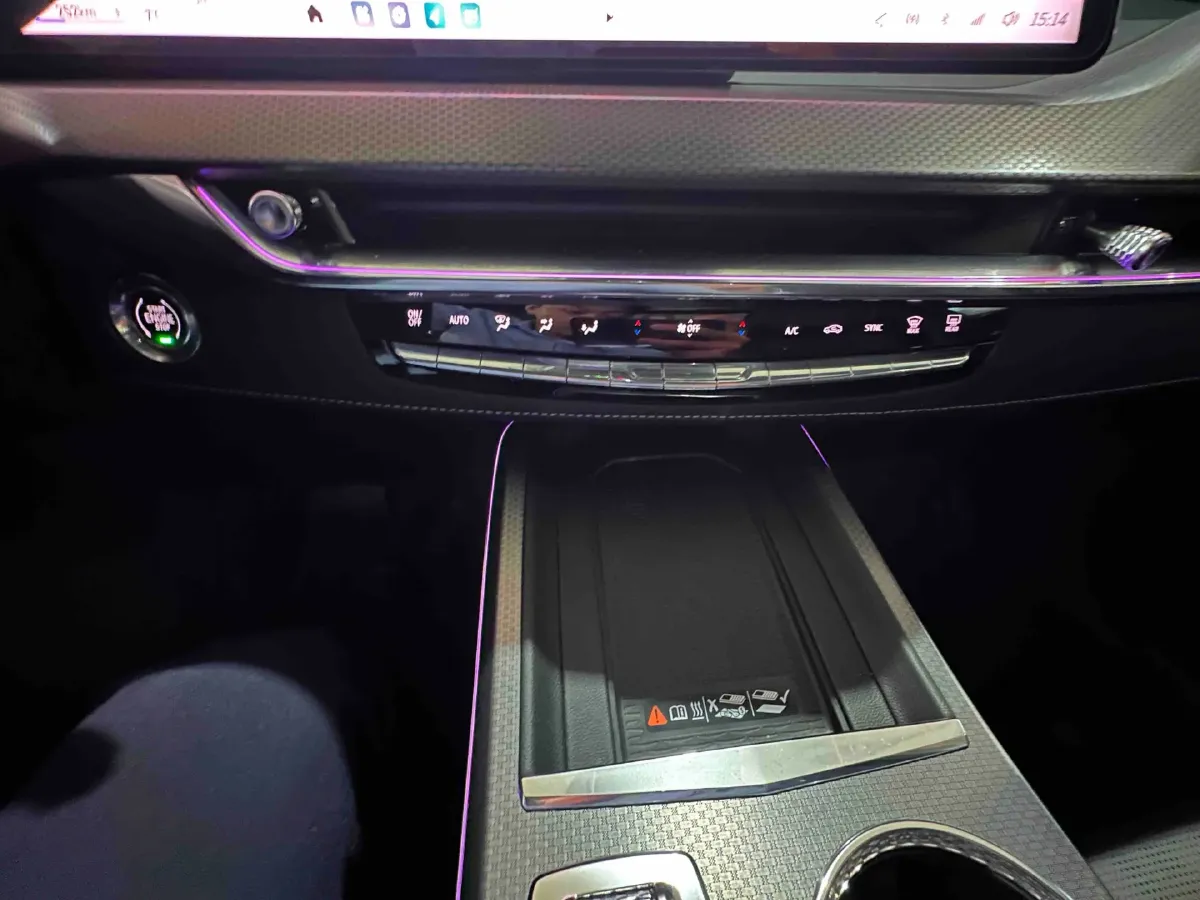 2026 Cadillac XT5 2.0T 237HP L4 9AT,autocango,china used car exporter,china ev exporter,chinese used car exporter,chinese used ev exporter