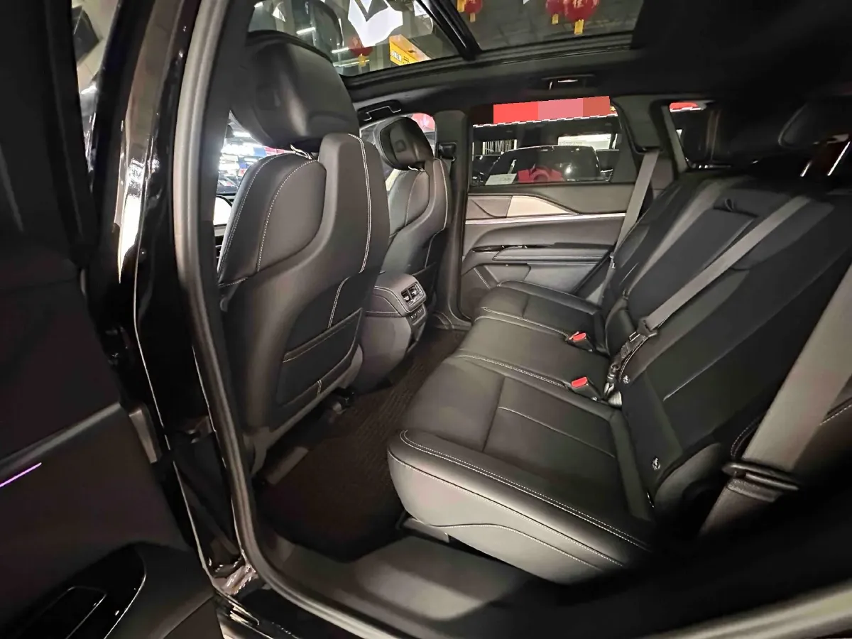 2026 Cadillac XT5 2.0T 237HP L4 9AT,autocango,china used car exporter,china ev exporter,chinese used car exporter,chinese used ev exporter