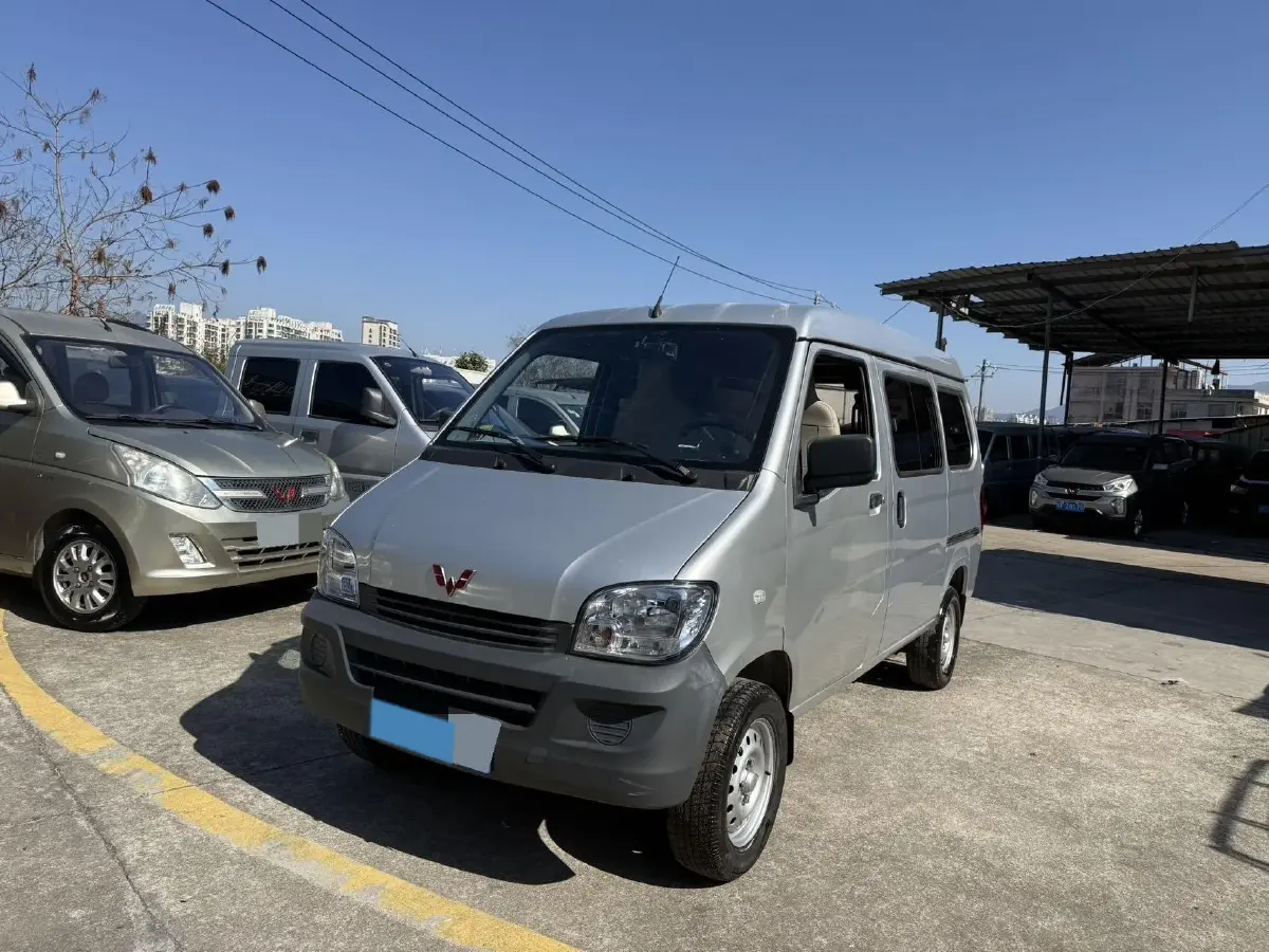 2020 WuLing ZhiGuang 1.2L 76HP L4 5MT