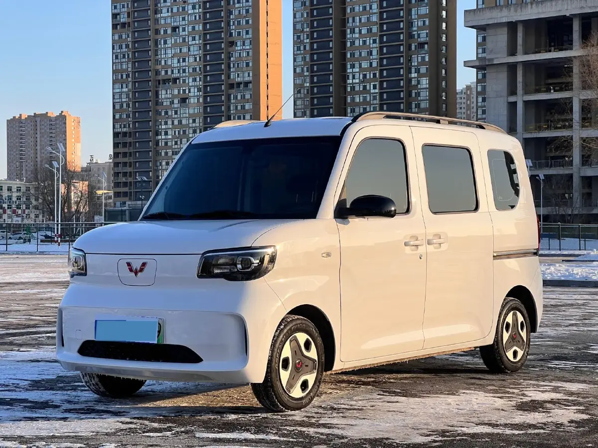 2025 WuLing ZhiGuang BEV 17.7KWH