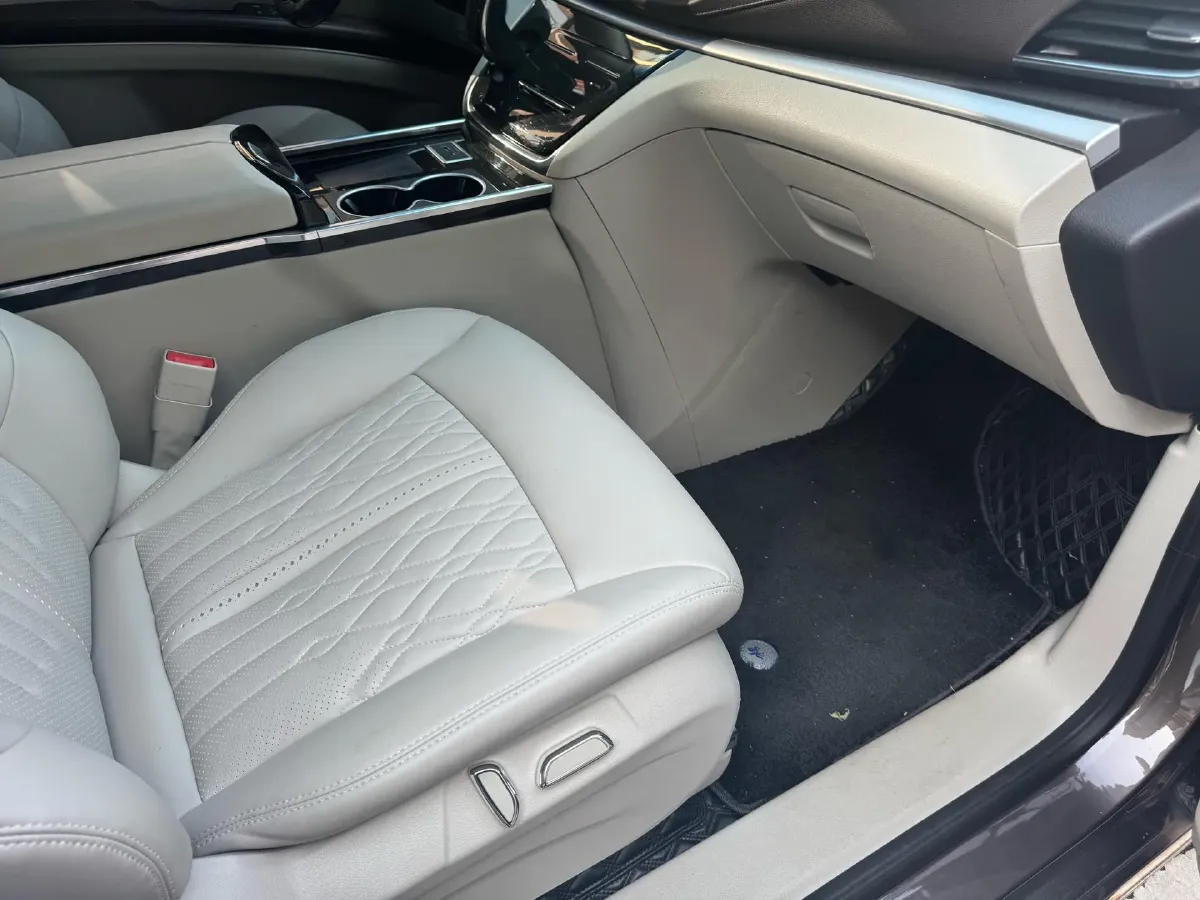 2023 Buick GL8 2.0T 237HP L4 9AT,autocango,china used car exporter,china ev exporter,chinese used car exporter,chinese used ev exporter