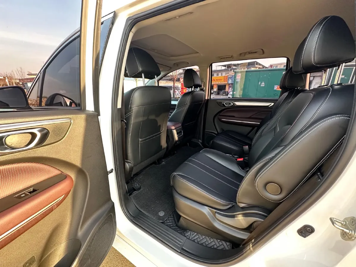 2023 GAC Trumpchi M6 1.5T 177HP L4 7DCT,autocango,china used car exporter,china ev exporter,chinese used car exporter,chinese used ev exporter