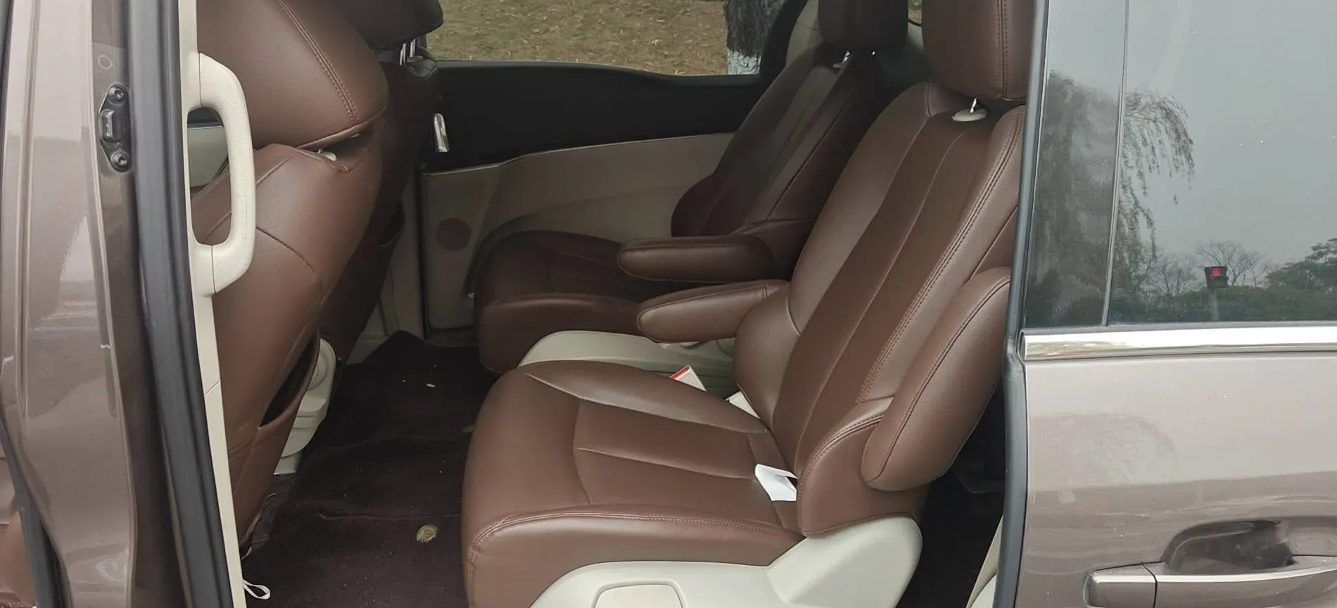 2021 Buick GL8 2.0T 237HP L4 9AT,autocango,china used car exporter,china ev exporter,chinese used car exporter,chinese used ev exporter