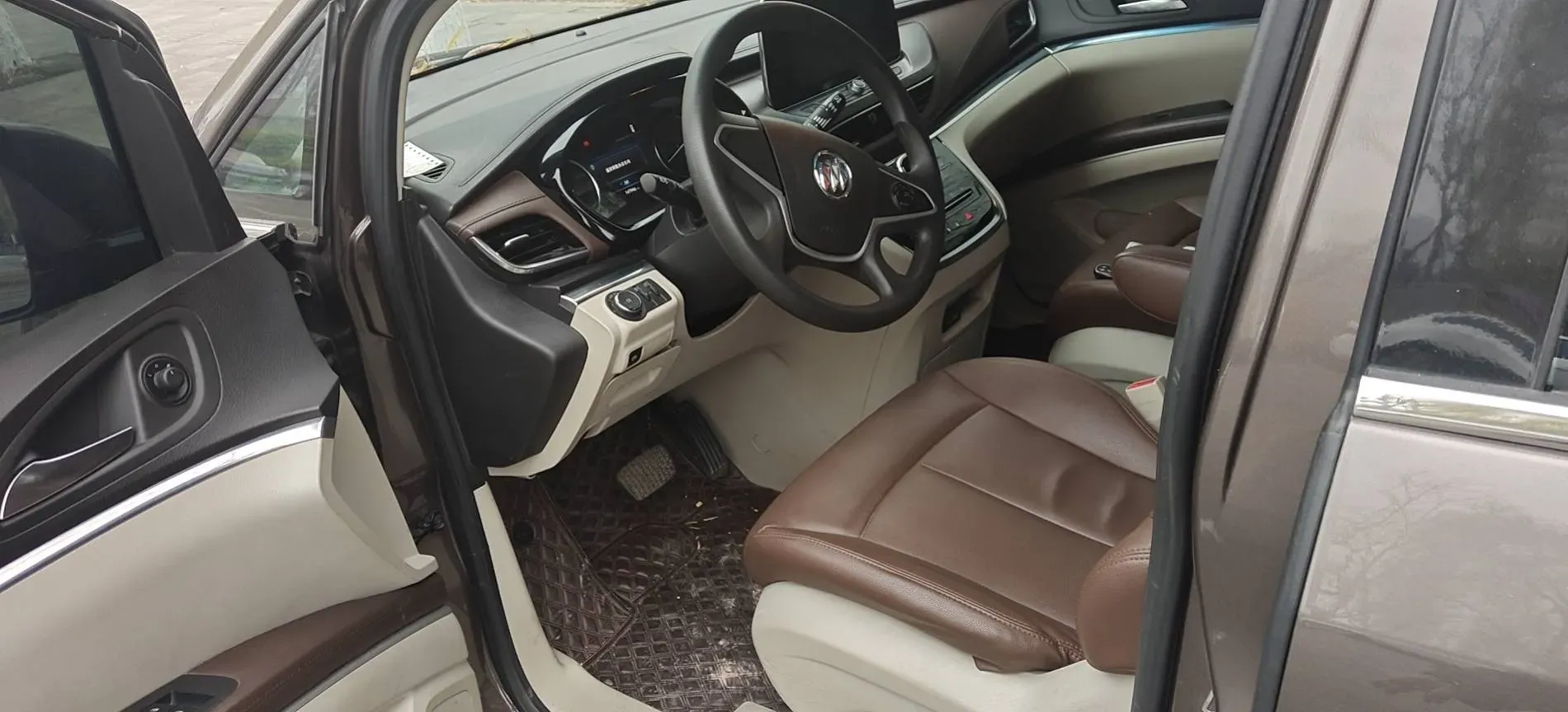 2021 Buick GL8 2.0T 237HP L4 9AT,autocango,china used car exporter,china ev exporter,chinese used car exporter,chinese used ev exporter