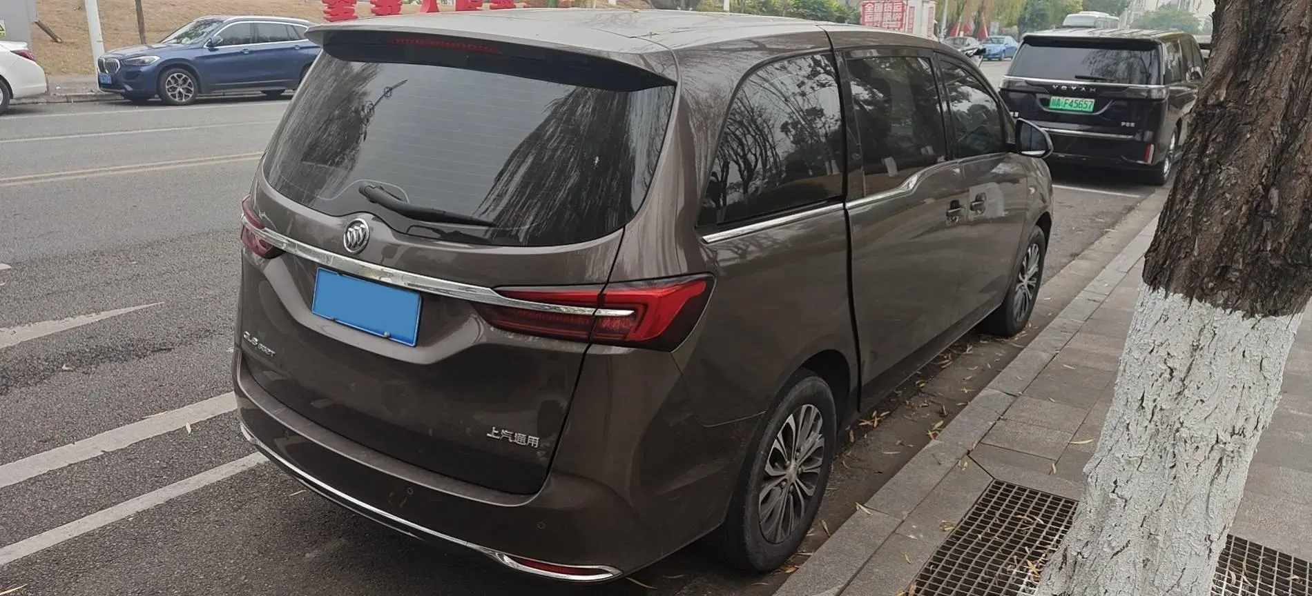 2021 Buick GL8 2.0T 237HP L4 9AT,autocango,china used car exporter,china ev exporter,chinese used car exporter,chinese used ev exporter