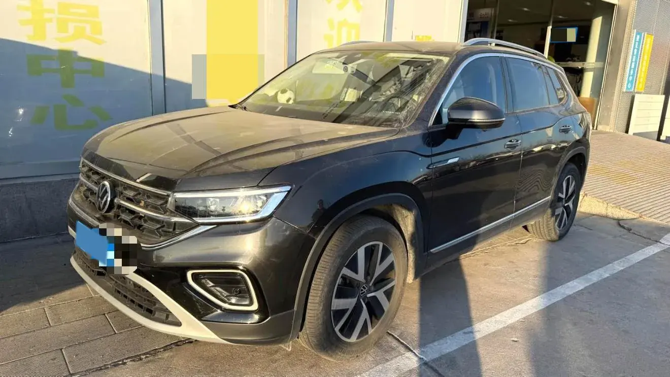 2023 Volkswagen Tayron 2.0T 186HP L4 7DCT