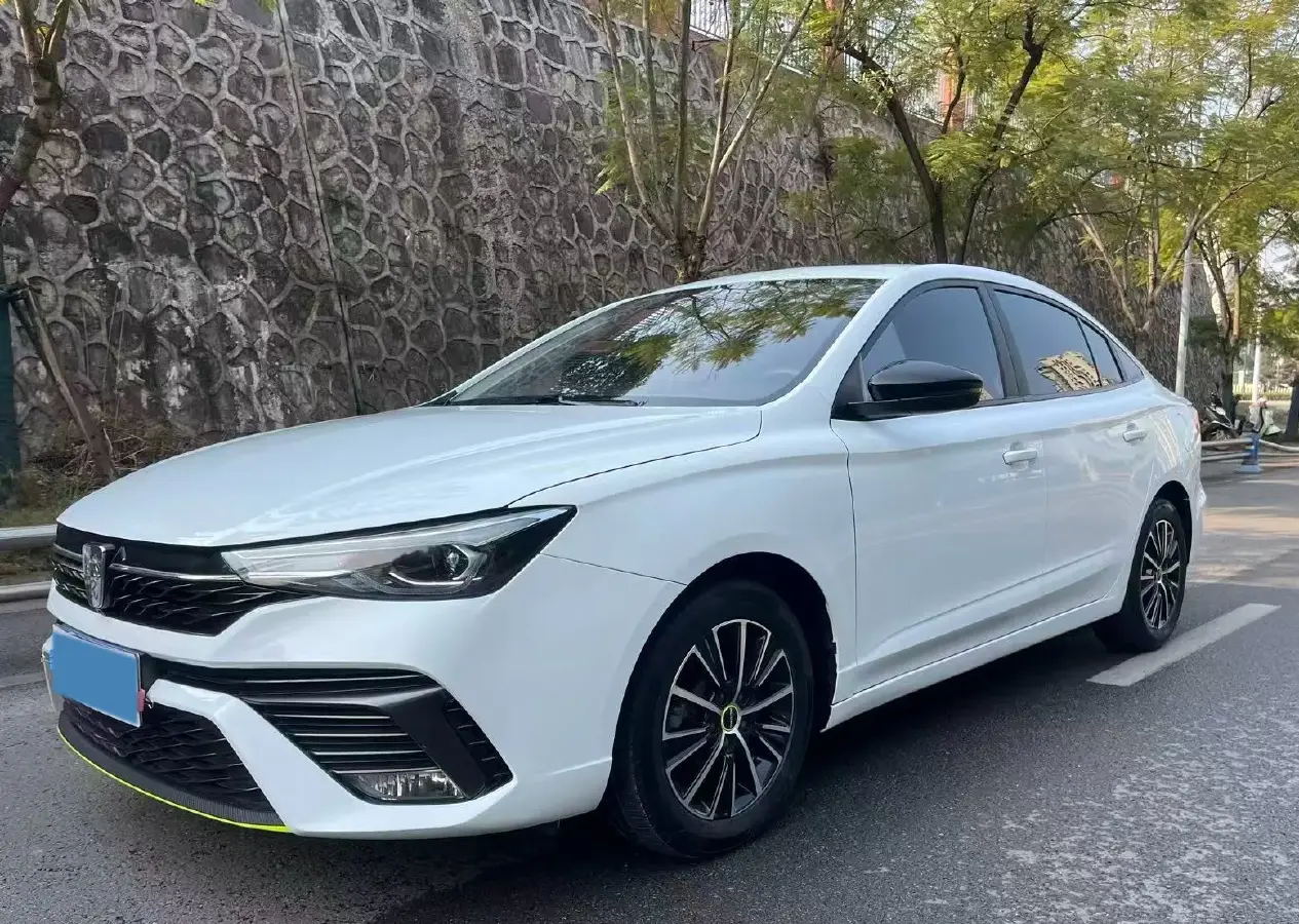 2021 Roewe i5 1.5L 120HP L4 CVT
