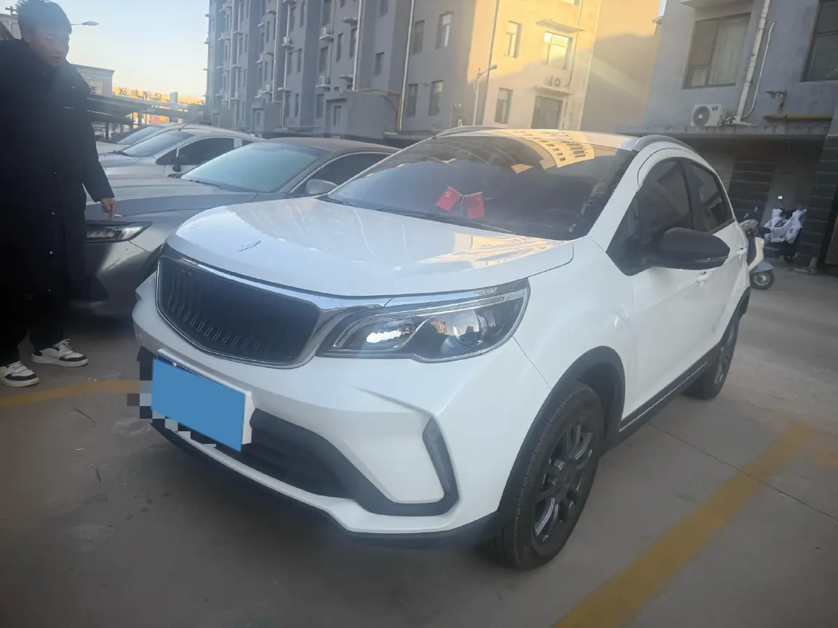 2022 Livan X3 PRO 1.5L 113HP L4 5MT,autocango,china used car exporter,china ev exporter,chinese used car exporter,chinese used ev exporter