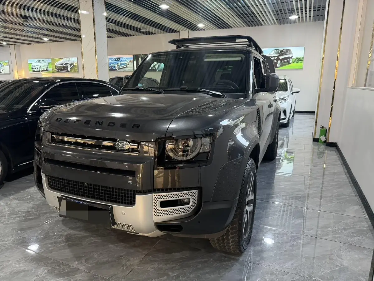 2023 Land Rover Defender 3.0T 400HP L6 8AT