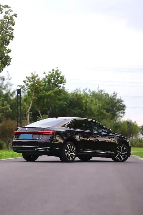 2021 Volkswagen Passat 2.0T 186HP L4 7DCT,autocango,china used car exporter,china ev exporter,chinese used car exporter,chinese used ev exporter