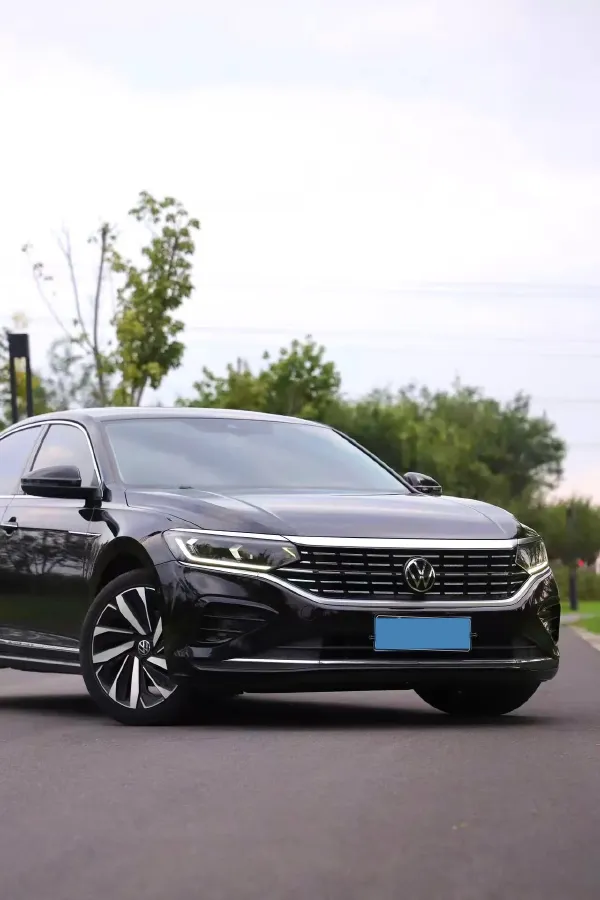 2021 Volkswagen Passat 2.0T 186HP L4 7DCT,autocango,china used car exporter,china ev exporter,chinese used car exporter,chinese used ev exporter