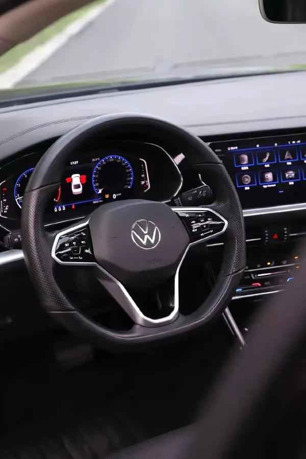 2021 Volkswagen Passat 2.0T 186HP L4 7DCT,autocango,china used car exporter,china ev exporter,chinese used car exporter,chinese used ev exporter