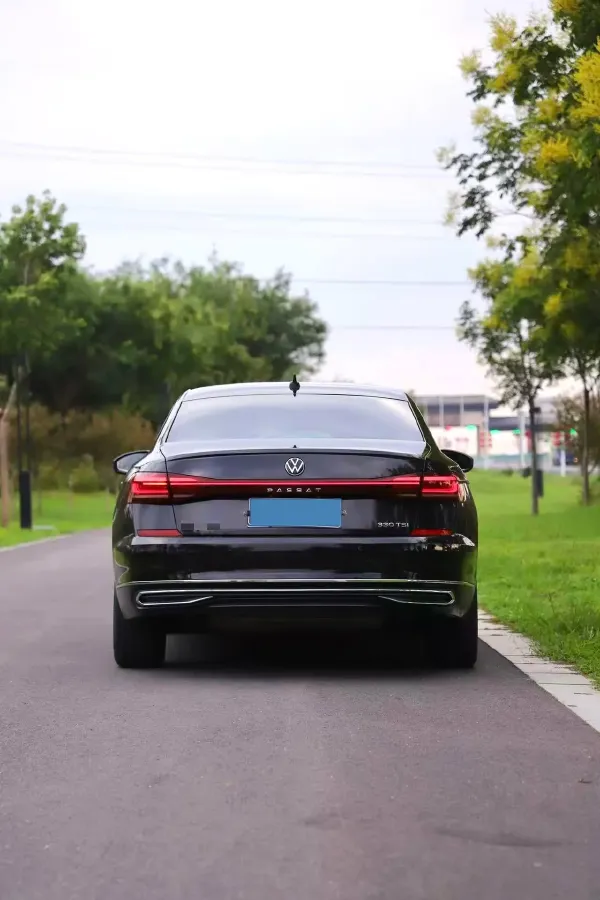 2021 Volkswagen Passat 2.0T 186HP L4 7DCT,autocango,china used car exporter,china ev exporter,chinese used car exporter,chinese used ev exporter