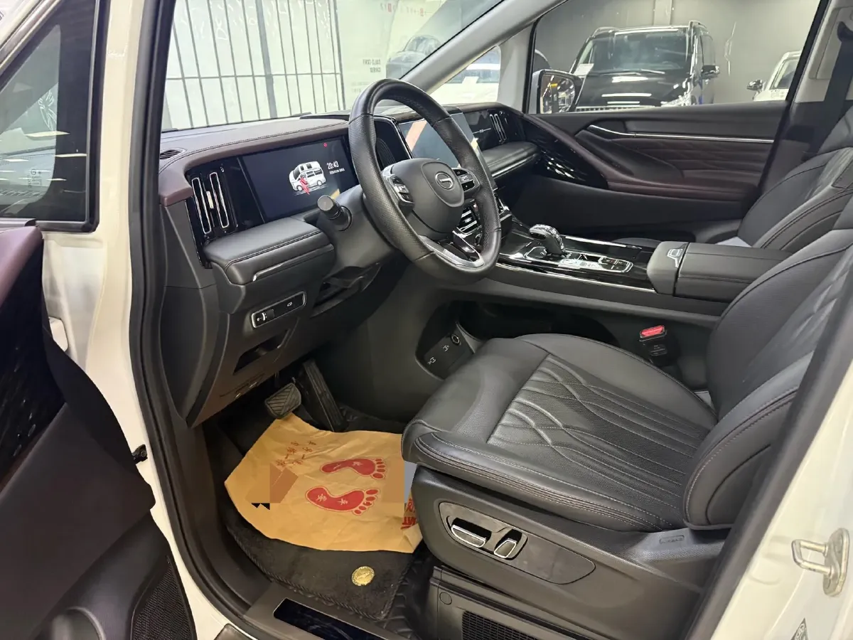 2024 GAC Trumpchi M8 2.0T 252HP L4 8AT,autocango,china used car exporter,china ev exporter,chinese used car exporter,chinese used ev exporter