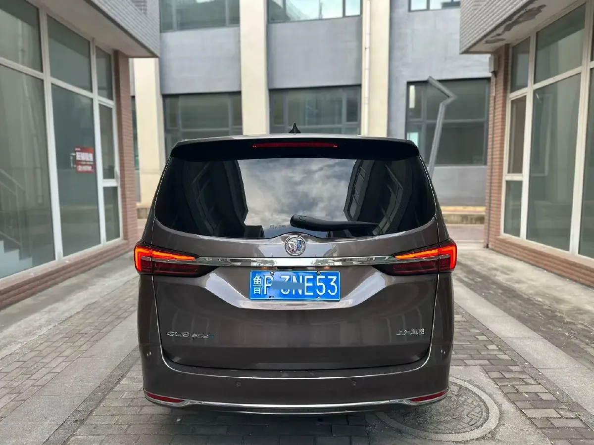 2022 Buick GL8 2.0T 237HP L4 9AT,autocango,china used car exporter,china ev exporter,chinese used car exporter,chinese used ev exporter