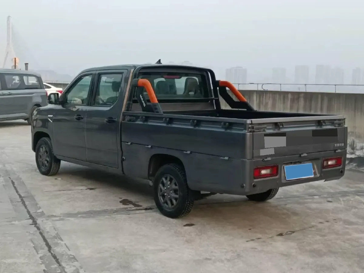 2021 WuLing ZhentTu 1.5L 99HP L4 5MT,autocango,china used car exporter,china ev exporter,chinese used car exporter,chinese used ev exporter
