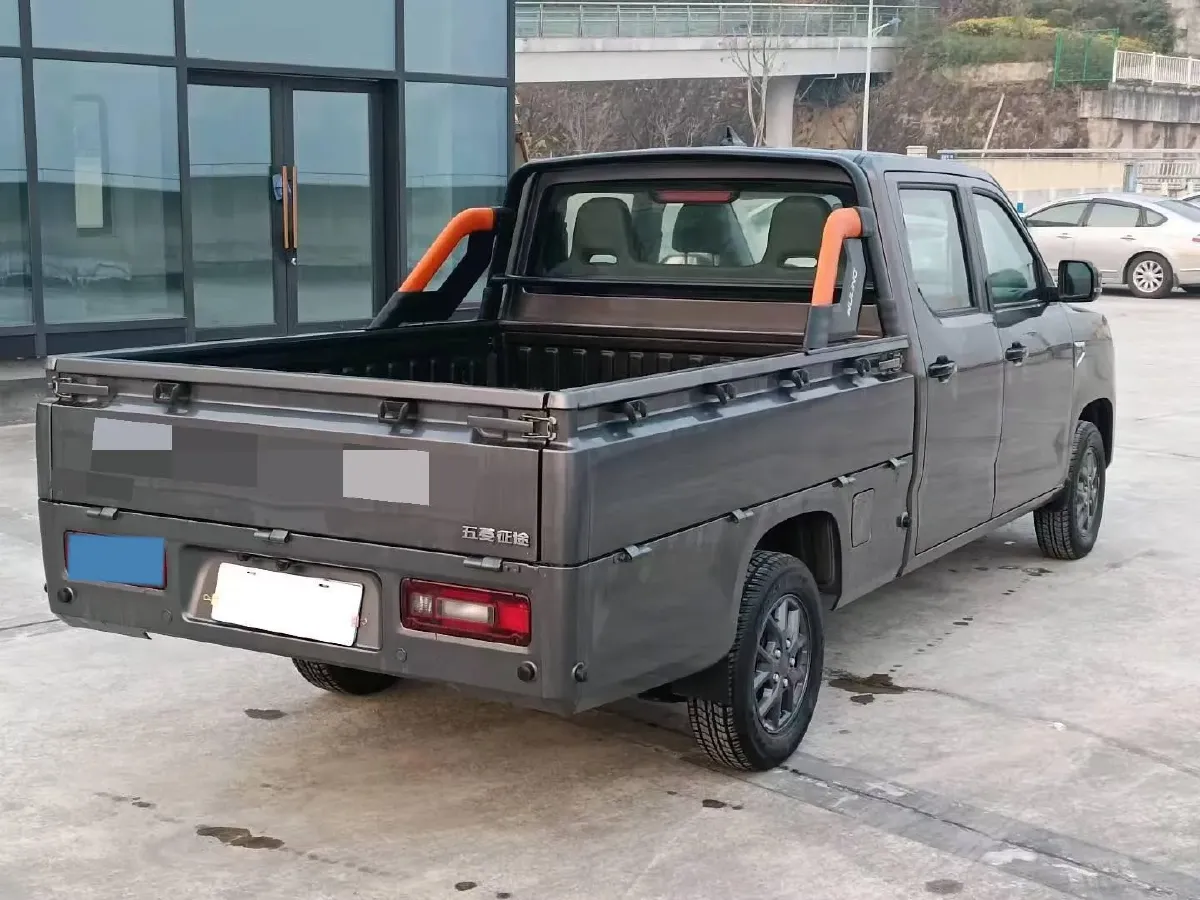 2021 WuLing ZhentTu 1.5L 99HP L4 5MT,autocango,china used car exporter,china ev exporter,chinese used car exporter,chinese used ev exporter