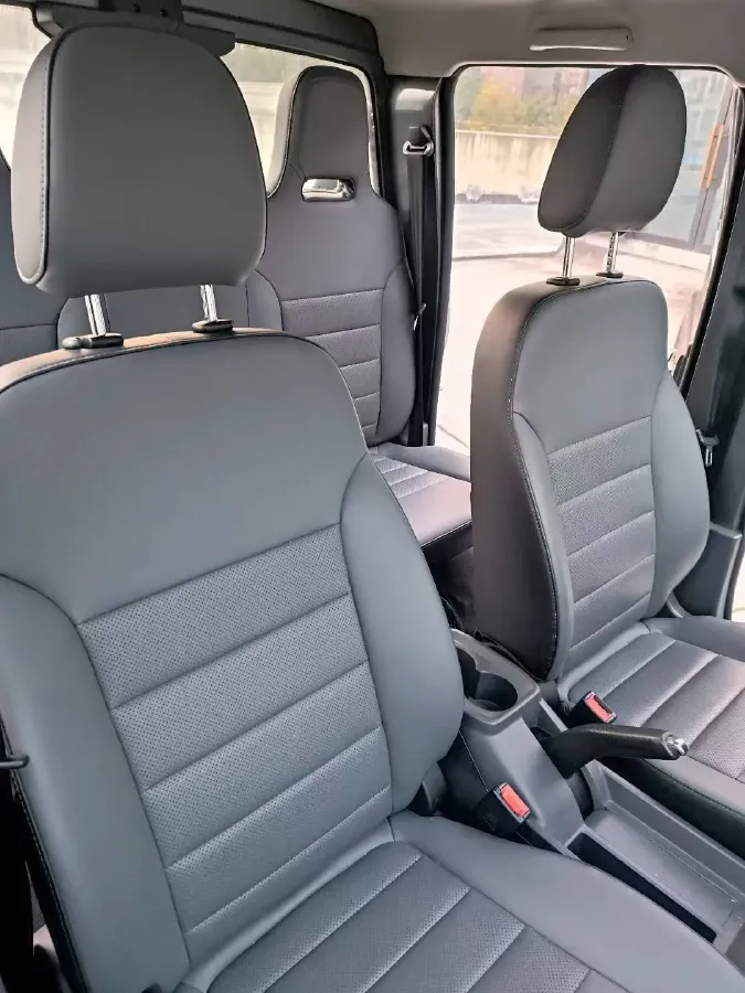 2021 WuLing ZhentTu 1.5L 99HP L4 5MT,autocango,china used car exporter,china ev exporter,chinese used car exporter,chinese used ev exporter