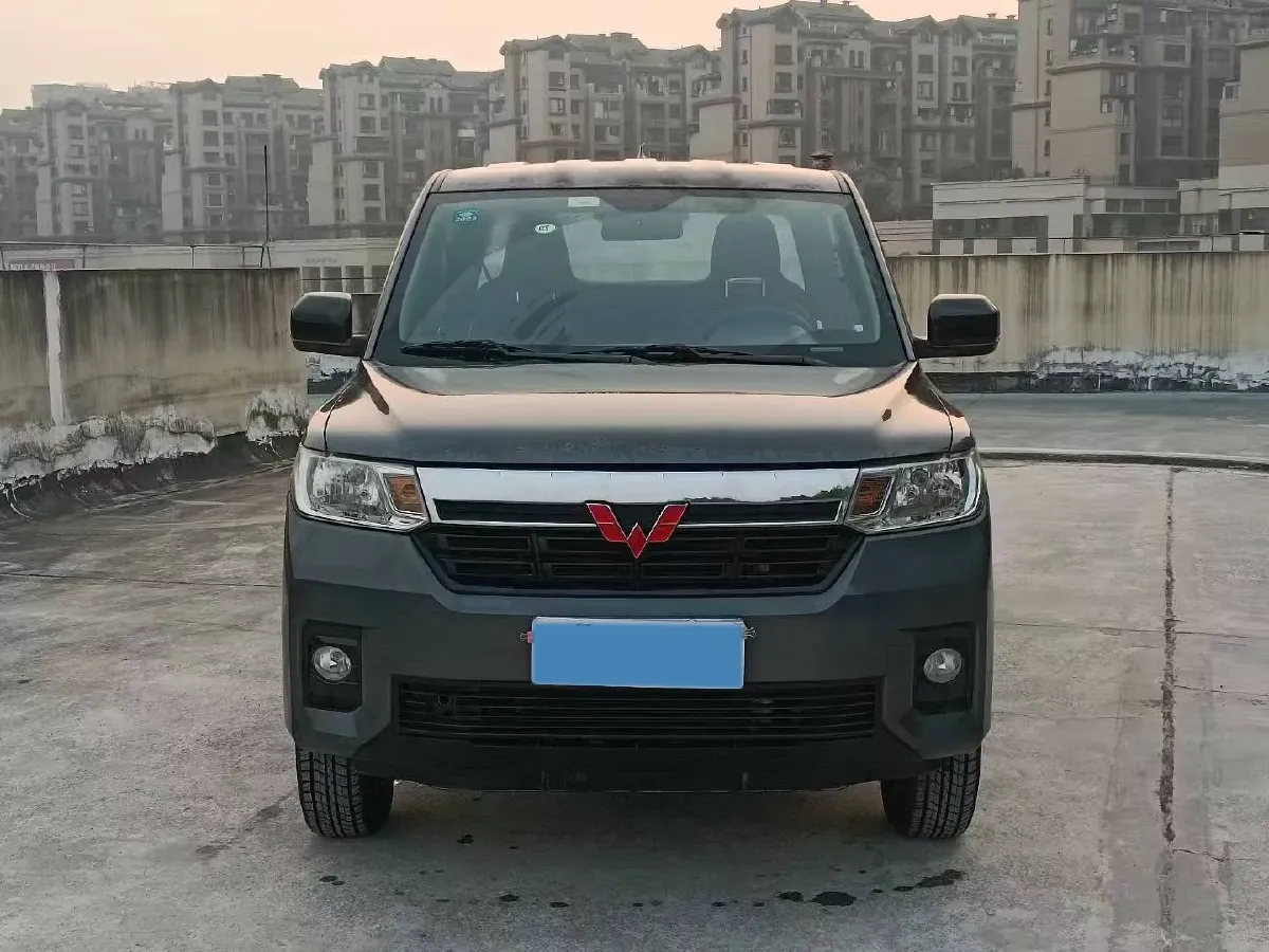 2021 WuLing ZhentTu 1.5L 99HP L4 5MT,autocango,china used car exporter,china ev exporter,chinese used car exporter,chinese used ev exporter
