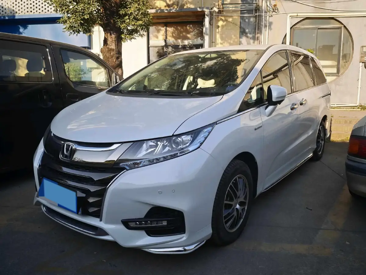 2021 Honda Odyssey 2.0L 146HP L4 E-CVT Hybrid