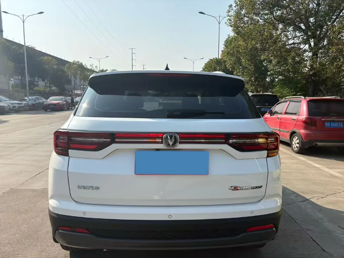 2021 ChangAn CS35 Plus 1.6L 128HP L4 CVT,autocango,china used car exporter,china ev exporter,chinese used car exporter,chinese used ev exporter