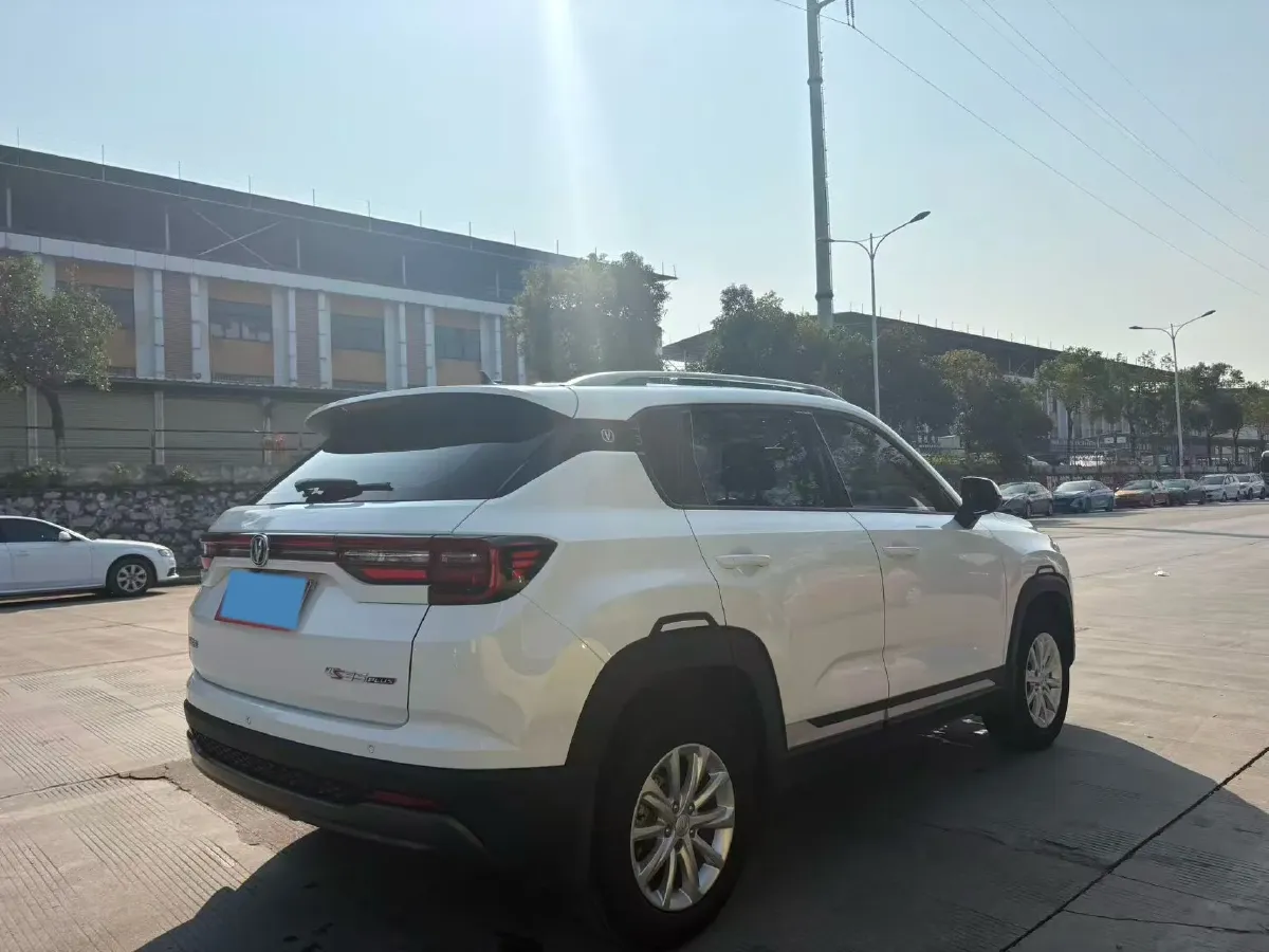 2021 ChangAn CS35 Plus 1.6L 128HP L4 CVT,autocango,china used car exporter,china ev exporter,chinese used car exporter,chinese used ev exporter