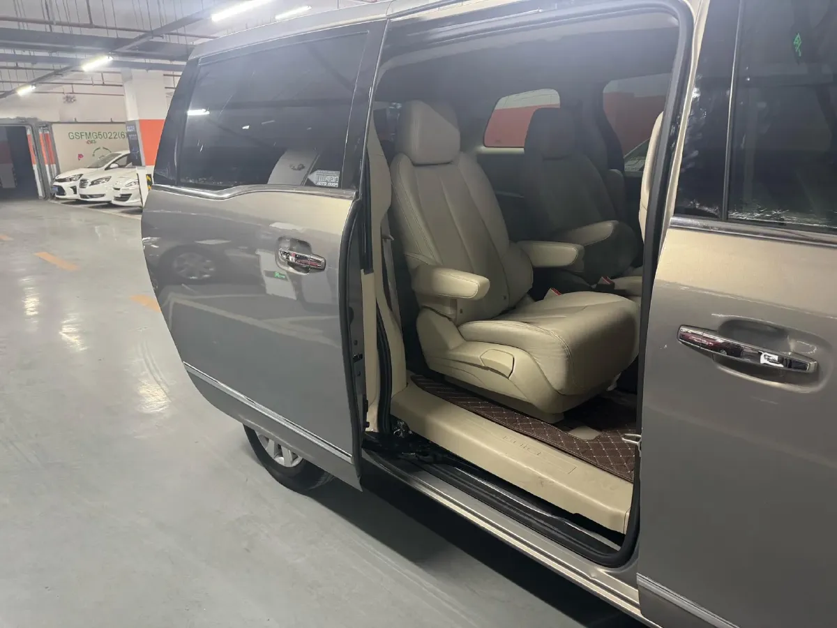 2018 Buick GL8 2.0T 260HP L4 6AT,autocango,china used car exporter,china ev exporter,chinese used car exporter,chinese used ev exporter