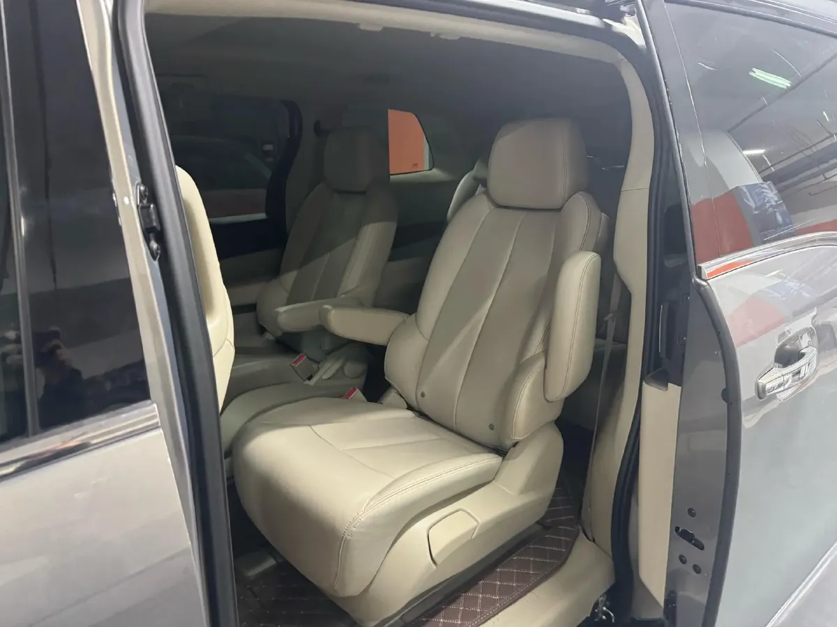 2018 Buick GL8 2.0T 260HP L4 6AT,autocango,china used car exporter,china ev exporter,chinese used car exporter,chinese used ev exporter