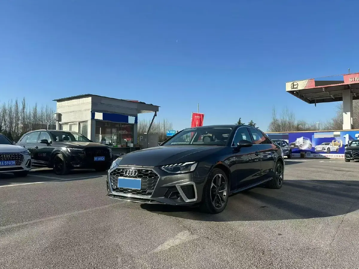 2024 Audi A4L 2.0T 190HP L4 7DCT