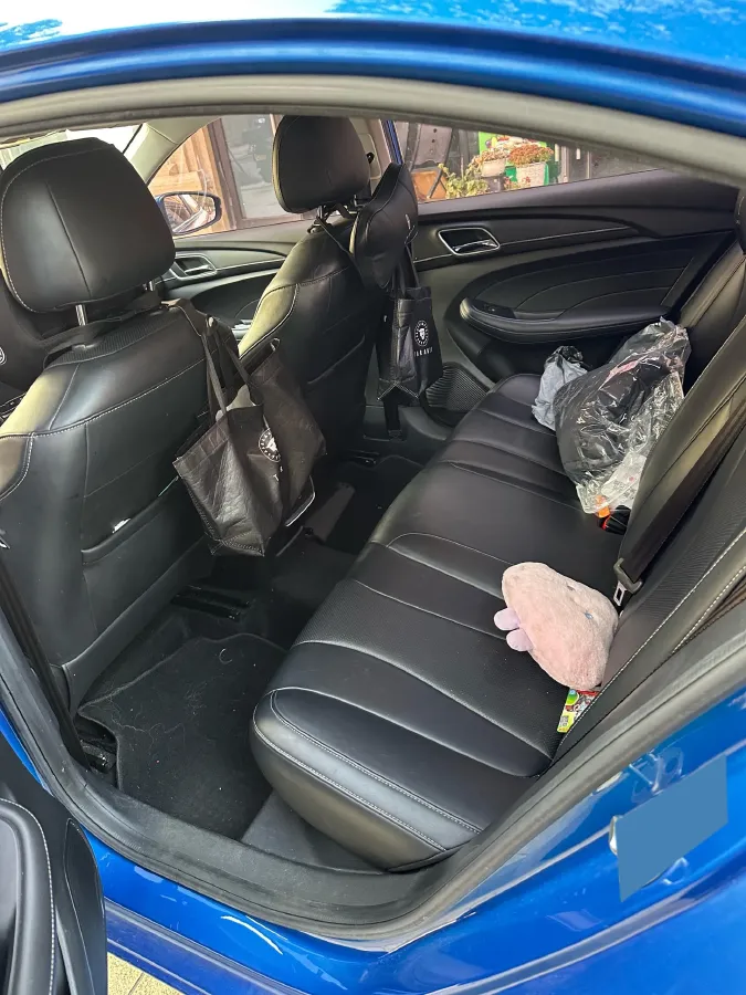 2019 Roewe i5 1.5L 120HP L4 CVT,autocango,china used car exporter,china ev exporter,chinese used car exporter,chinese used ev exporter