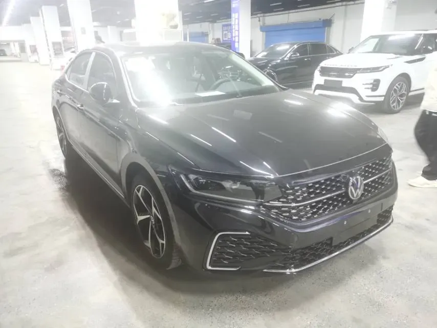 2026 Volkswagen Passat 2.0T 186HP L4 7DCT,autocango,china used car exporter,china ev exporter,chinese used car exporter,chinese used ev exporter