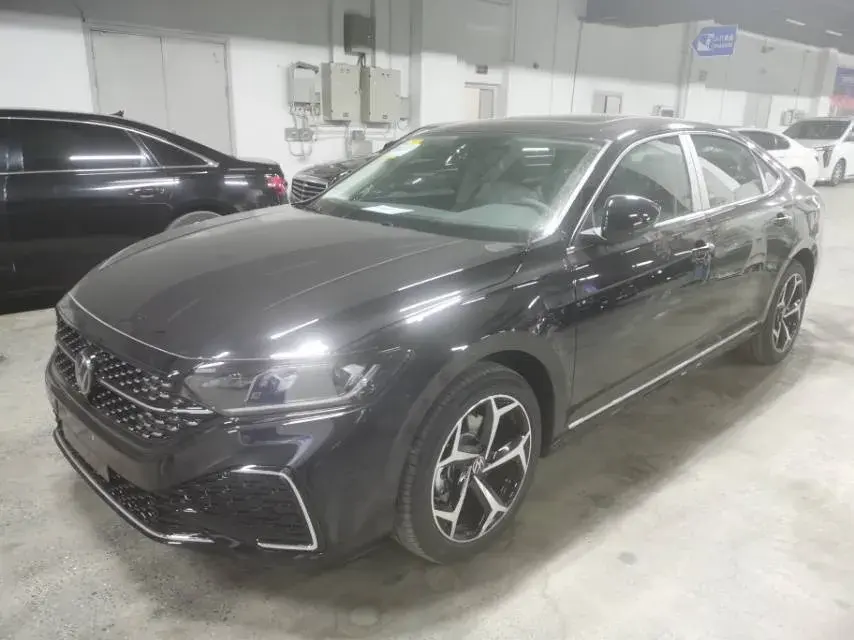 2026 Volkswagen Passat 2.0T 186HP L4 7DCT