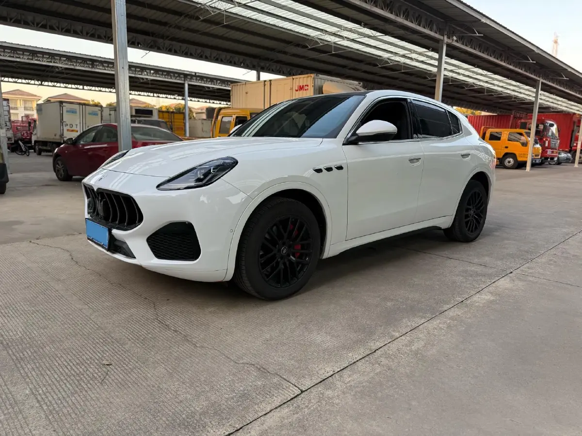 2022 Maserati Levante 2.0T 330HP L4 8AT