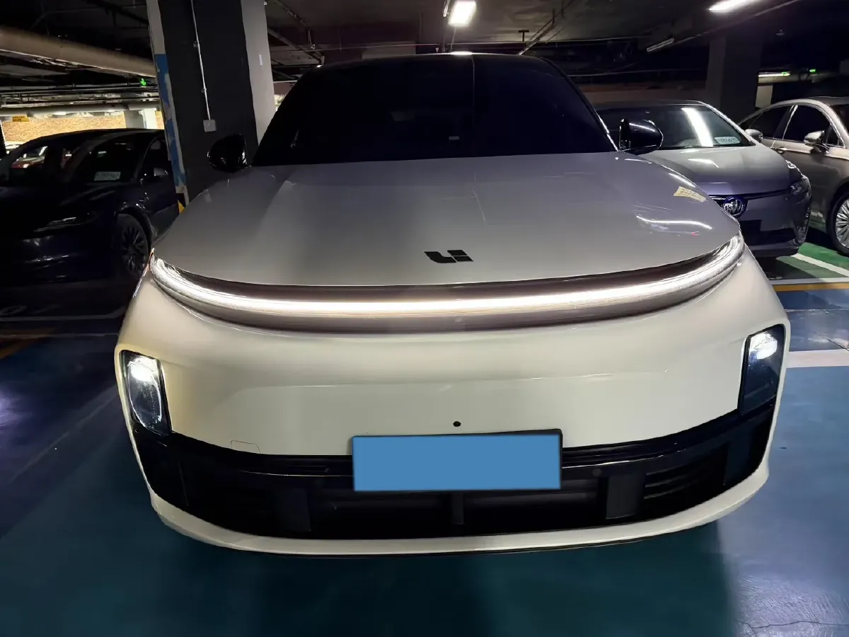 2024 Li L7 Range Extended 154HP REEV 42.8KWH,autocango,china used car exporter,china ev exporter,chinese used car exporter,chinese used ev exporter