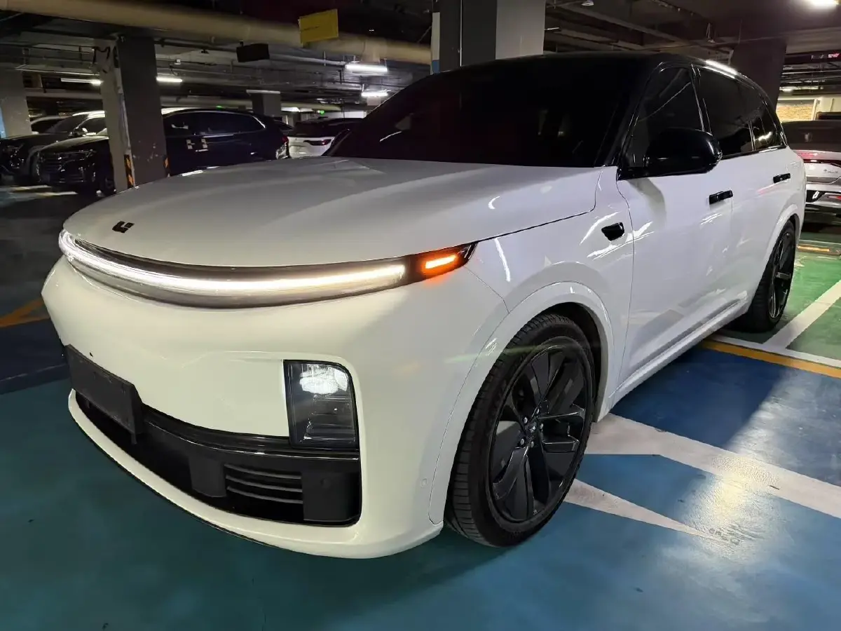 2024 MG Cyberster BEV 64KWH