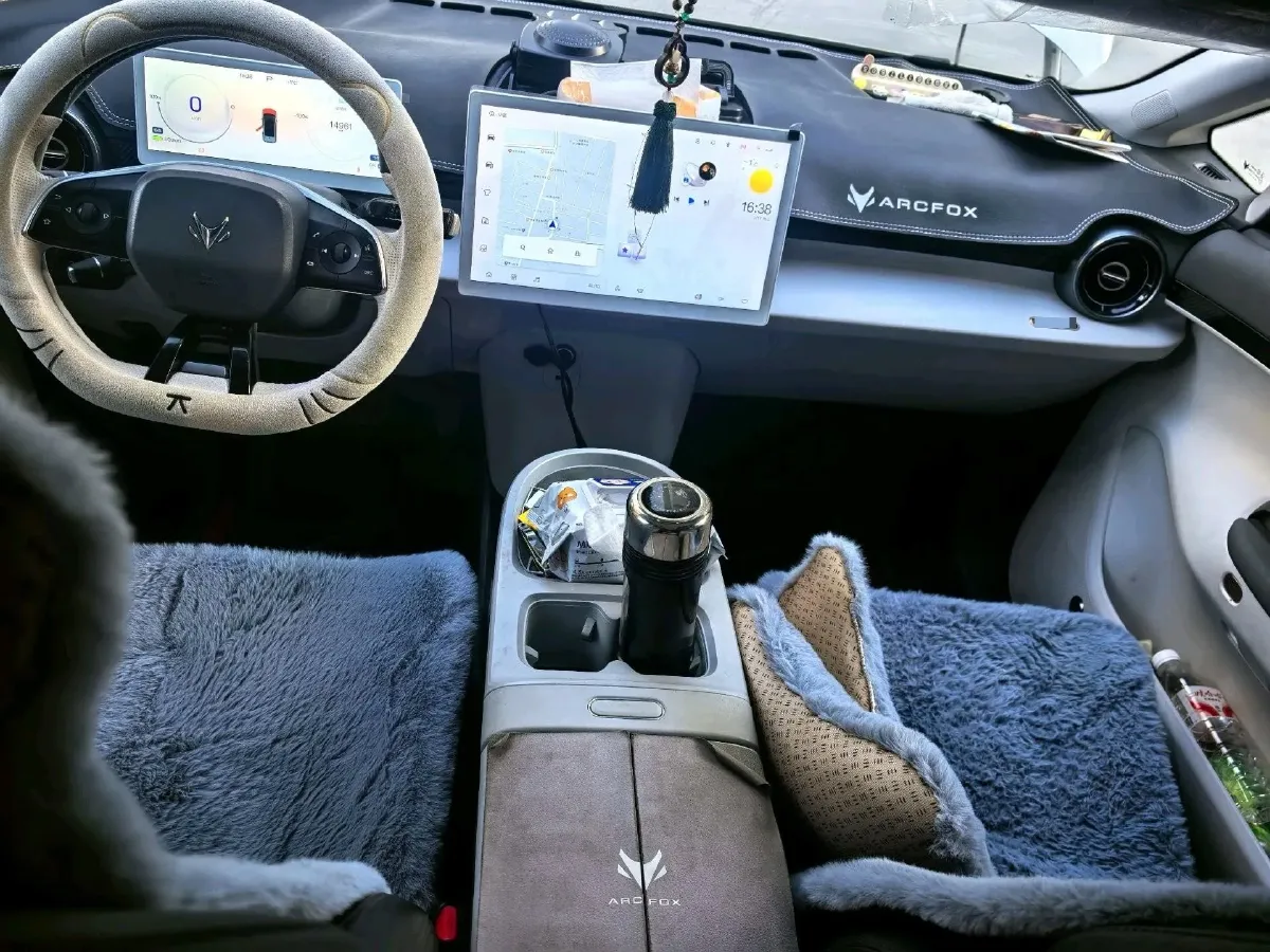 2024 ARCFOX KAOLA S BEV 58.8KWH,autocango,china used car exporter,china ev exporter,chinese used car exporter,chinese used ev exporter