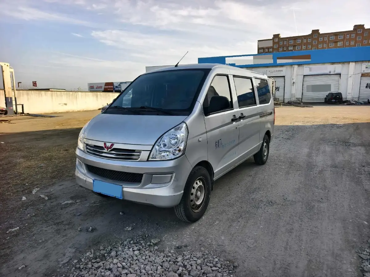 2020 WuLing RongGuang 1.2L 76HP L4 5MT