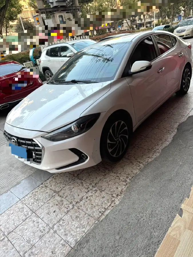 2019 Hyundai Elantra 1.5L 115HP L4 CVT
