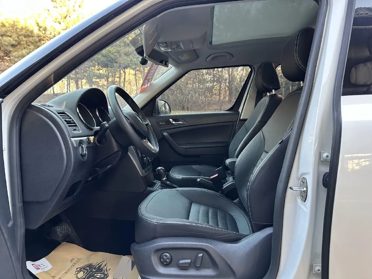 2017 Skoda Yeti 1.8T 160HP L4 6DCT,autocango,china used car exporter,china ev exporter,chinese used car exporter,chinese used ev exporter