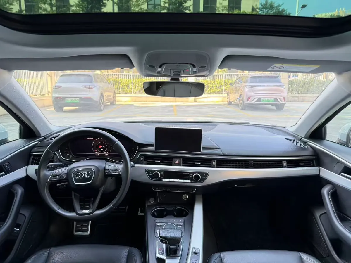 2020 Audi A4 2.0T 190HP L4 7DCT,autocango,china used car exporter,china ev exporter,chinese used car exporter,chinese used ev exporter