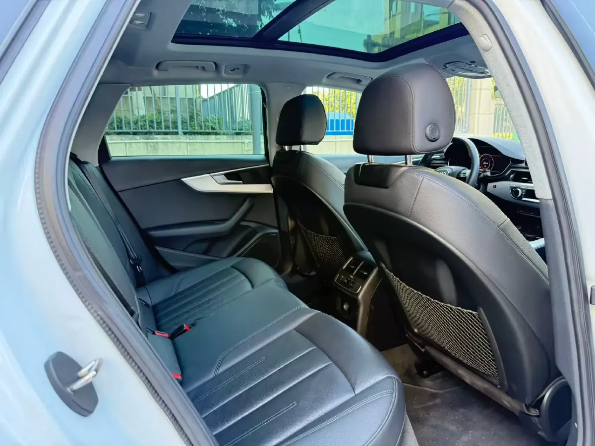 2020 Audi A4 2.0T 190HP L4 7DCT,autocango,china used car exporter,china ev exporter,chinese used car exporter,chinese used ev exporter