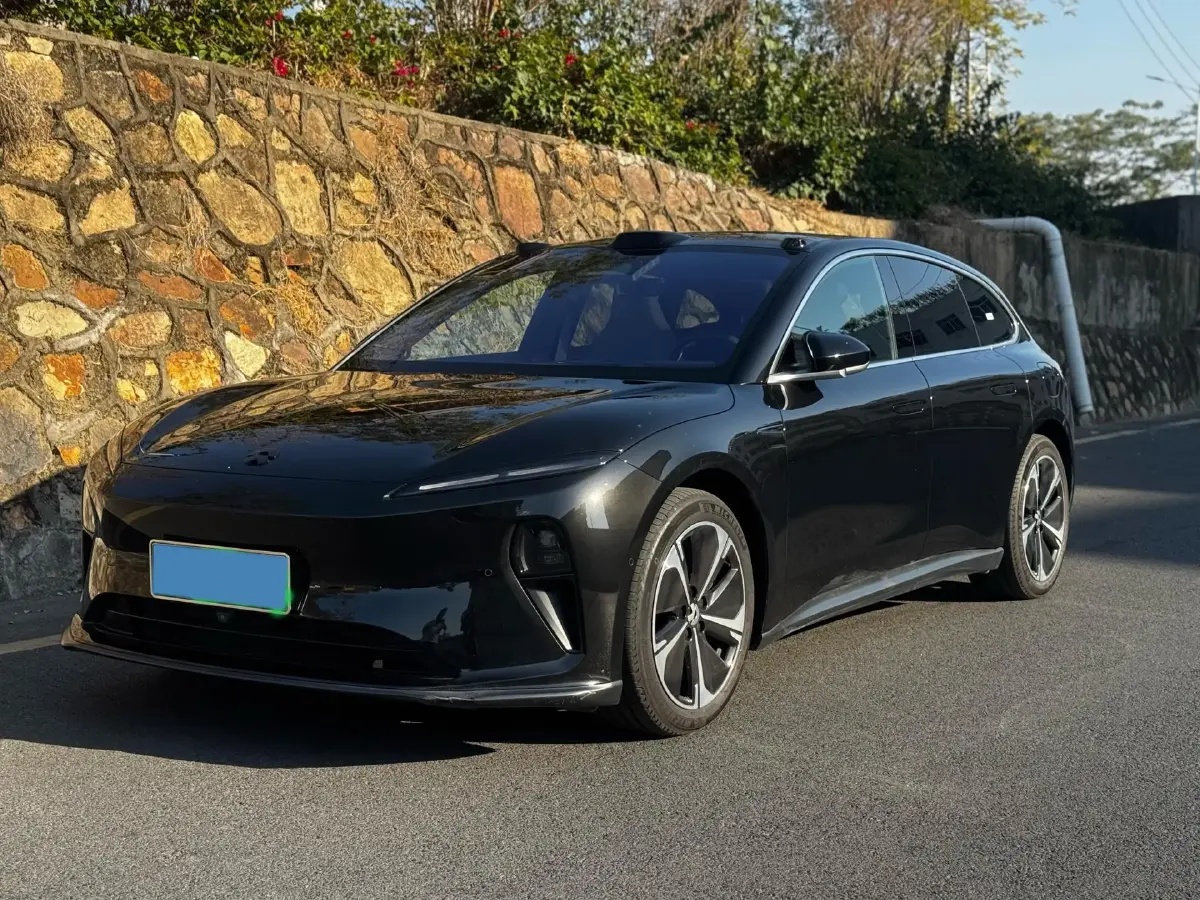 2024 NIO ET5T BEV 75KWH